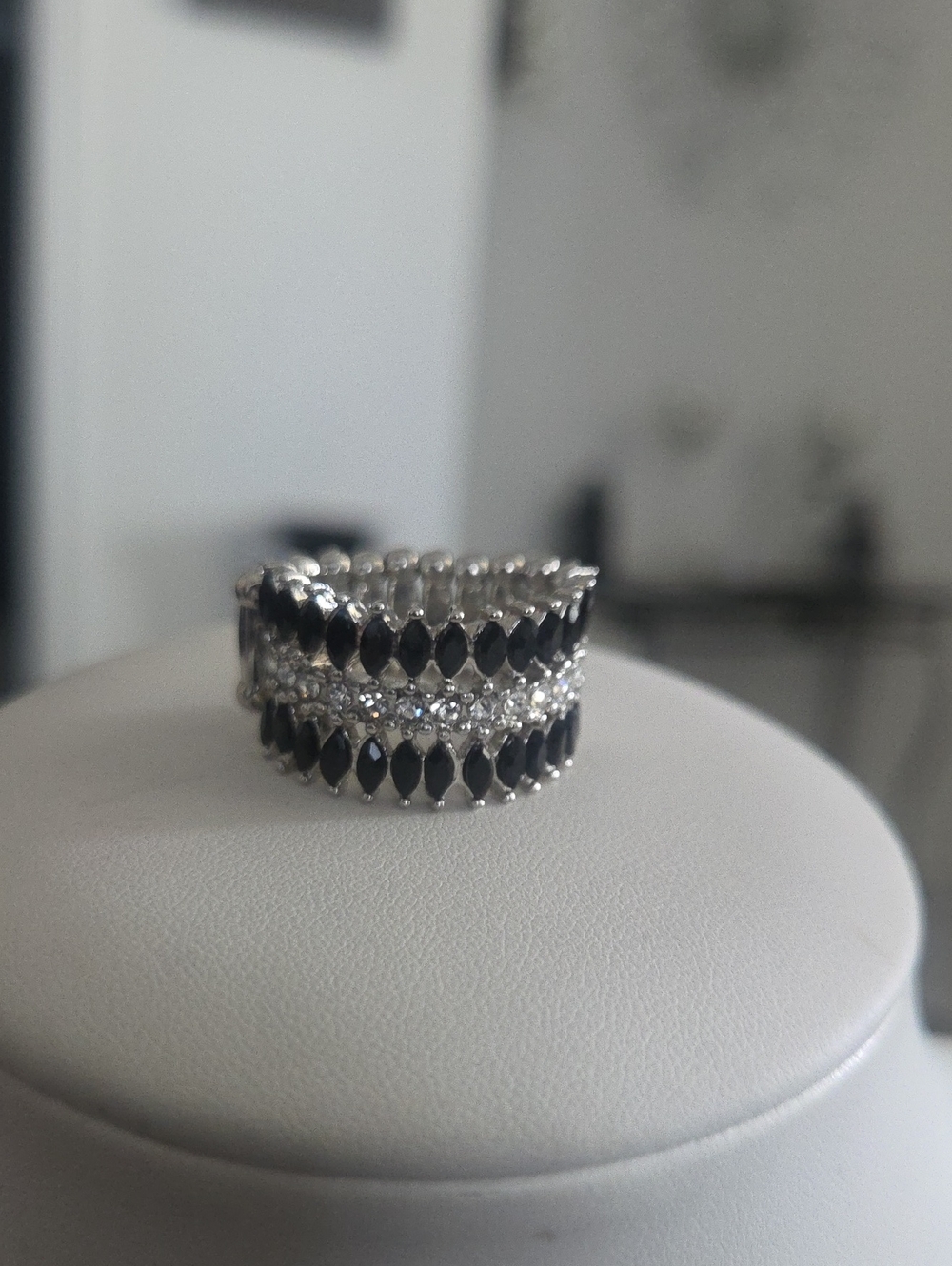 Paparazzi Treasury Fund Black Ring NWT - Picture 1 of 4